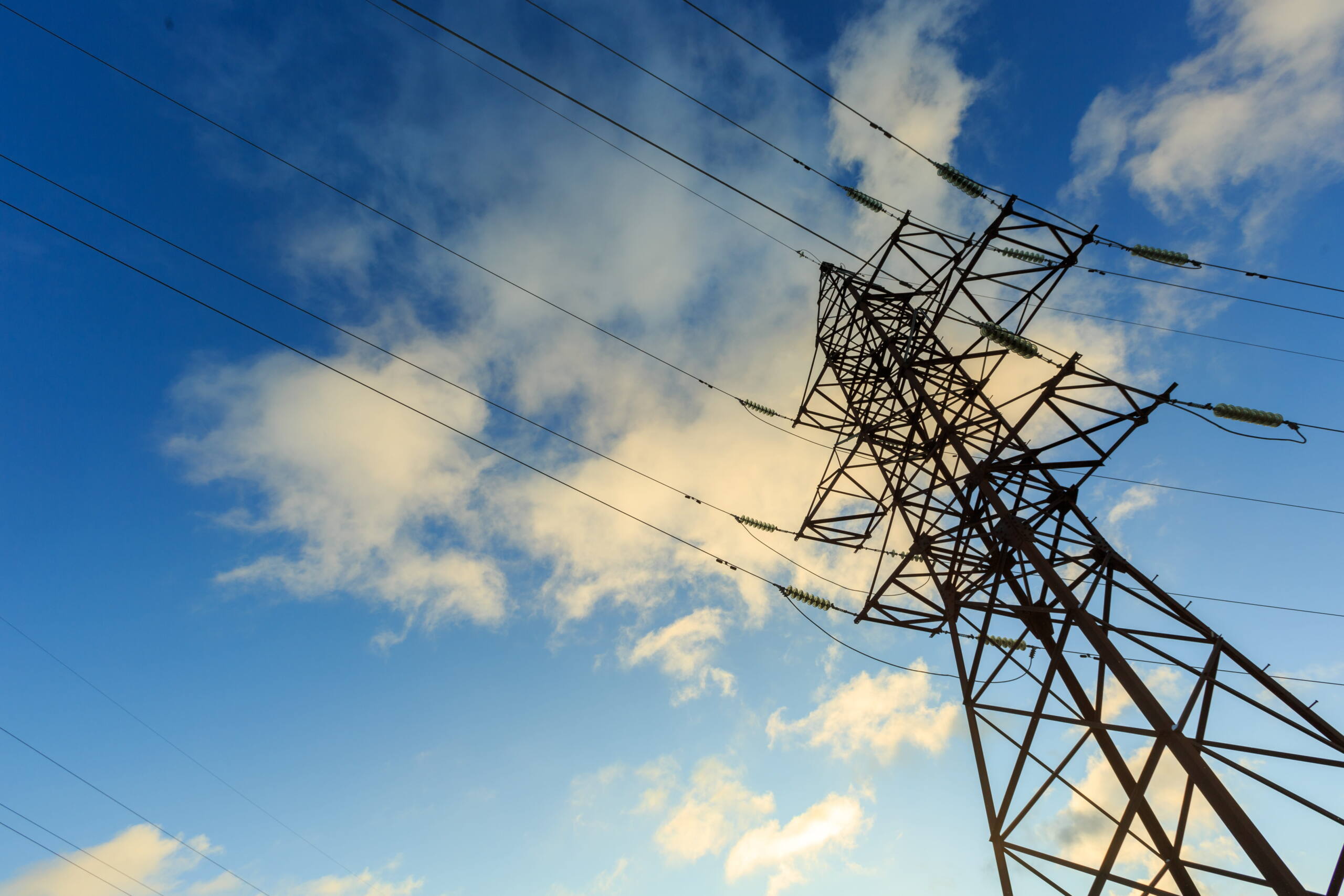 Líneas de transmisión eléctricas: ¿Qué son y cómo funcionan?